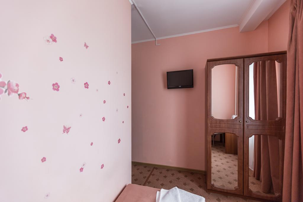 Hotel Rogachev Rahacsov Kültér fotó